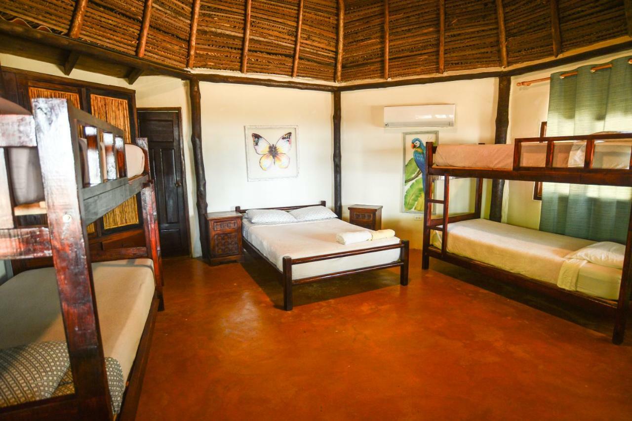 Hotel Oasis & Surf Camp Santa Catalina Kültér fotó